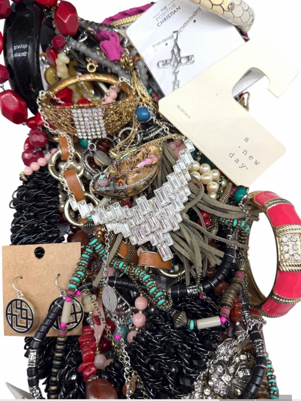2 LBS Wearable Jewelry Lot Mystery Grab Bag Costume Vintage - Mod Pounds Bulk - Picture 2 of 9